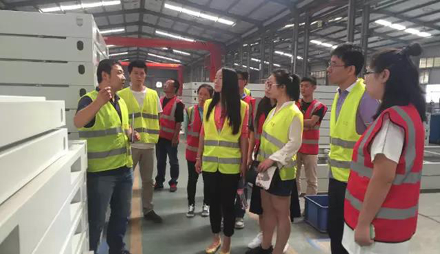 Formación de novos empregados do terceiro trimestre do campamento de Chengdong (7)